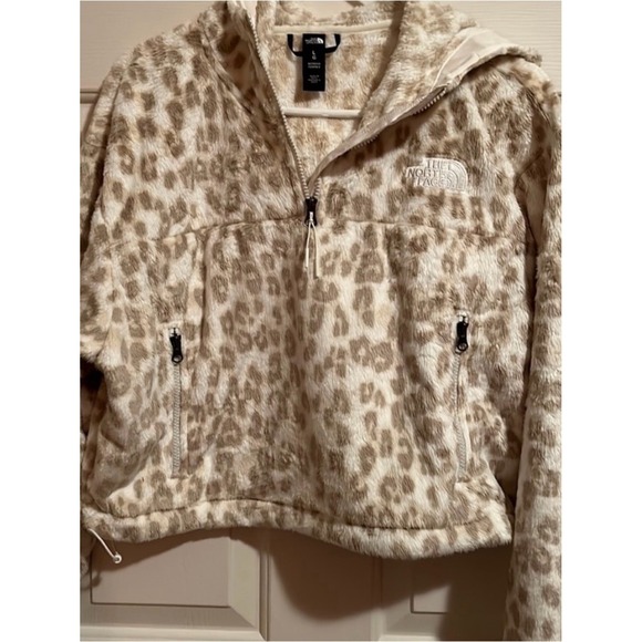 The North Face Jackets & Blazers - North Face Cropped Leopard Osito Hoodie Jacket 3/4 zip